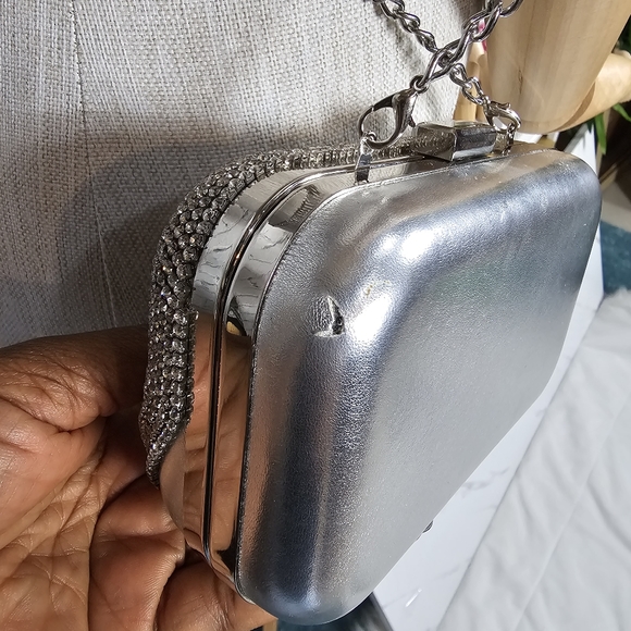 Call It Spring Farniastate Encrusted Fringe Silver Clutch Purse - NWT - Picture 4 of 10